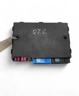 Audi Q7 4M Gateway control module 8W7907468H