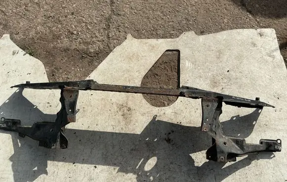 BMW X5 E53 Top upper radiator support slam panel