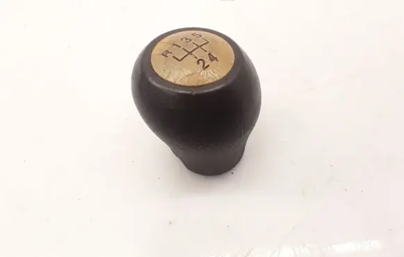 Hyundai Matrix Gear lever shifter trim leather/knob