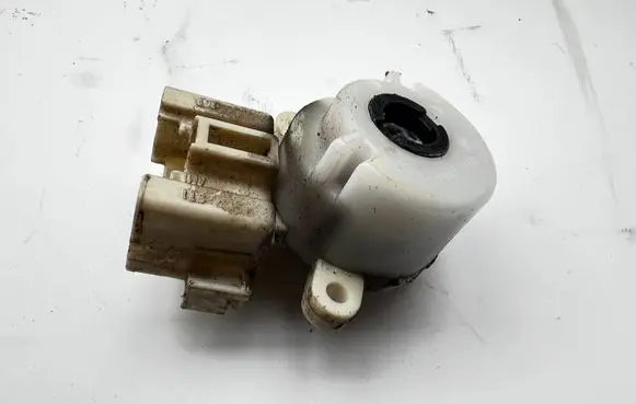 Toyota Land Cruiser (HDJ90) Ignition lock contact