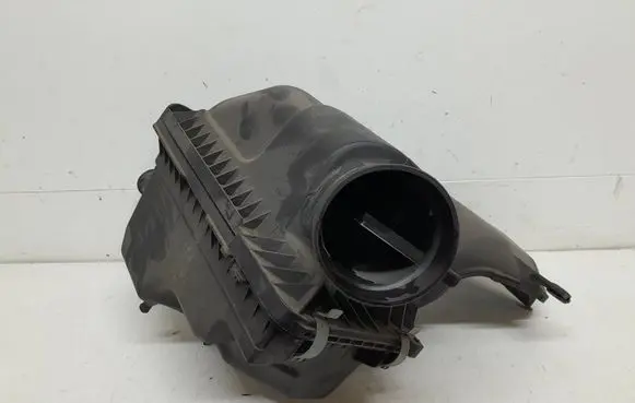 Mazda CX-9 Air filter box 8T439600BA 3L3A12B579BA 8T439A600BA