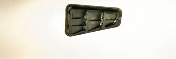 Mitsubishi Lancer Quarter panel pressure vent MR460484 MR360018