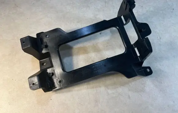 Audi Q7 4M Sound amplifier holder/bracket 4M0907348B