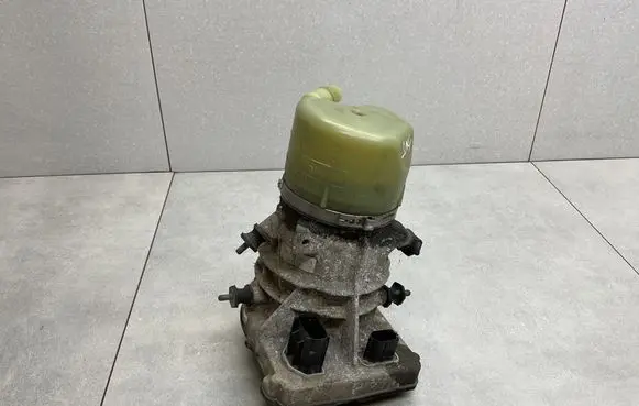 Ford S-MAX Power steering pump 6G913K514AM
