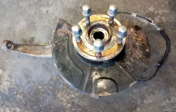 Jeep Grand Cherokee Front wheel hub spindle knuckle 6773784
