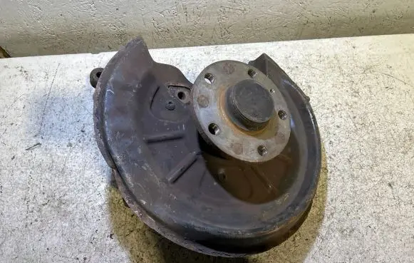 Skoda Octavia Mk2 (1Z) Rear wheel hub