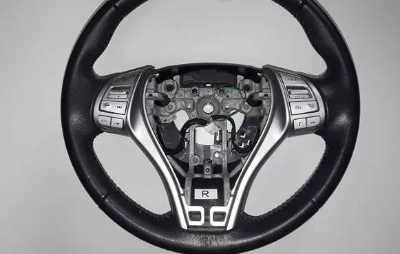 Nissan X-Trail T32 Steering wheel 920A