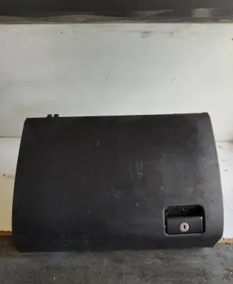 Toyota Avensis T270 Glove box 5555005090