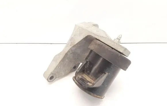 Nissan Leaf I (ZE0) Engine mount bracket