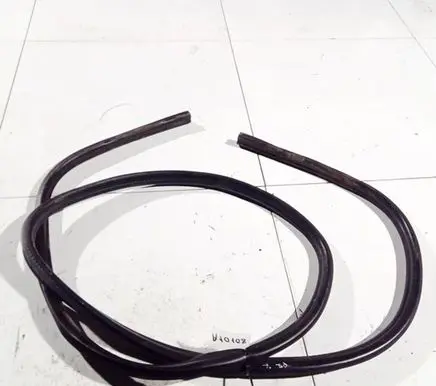 Mitsubishi Colt Rubber seal front coupe door 
