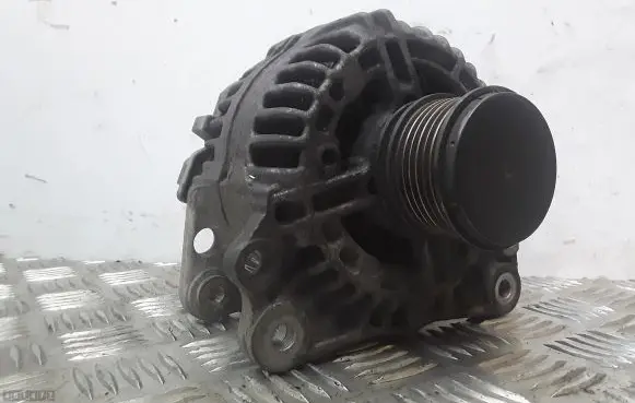 Skoda Fabia Mk1 (6Y) Generator/alternator 038903023L