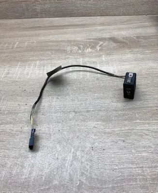 BMW 1 E81 E87 AUX in-socket connector 6930561 6940236