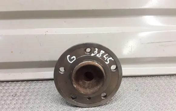 Mercedes-Benz B W245 Rear wheel hub 