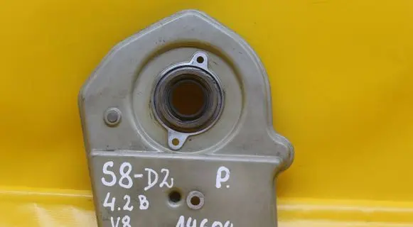 Audi A8 S8 D2 4D Timing belt guard (cover) 077109146