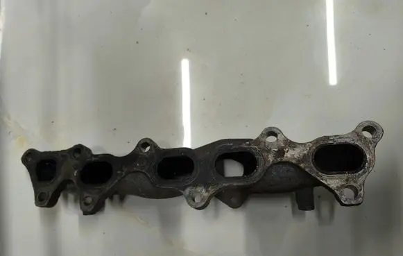 Honda CR-V Exhaust manifold