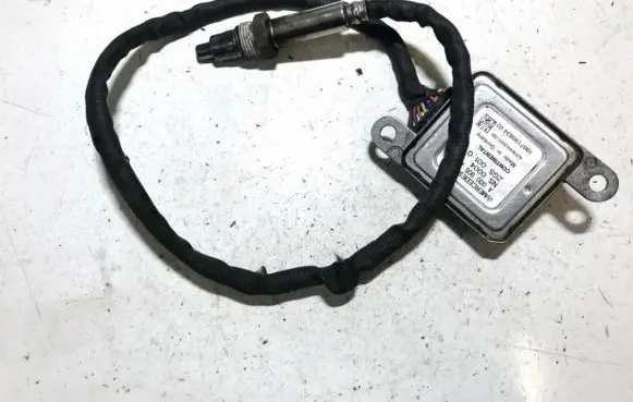 Mercedes-Benz C W205 Lambda probe sensor a0009052809 ns0004