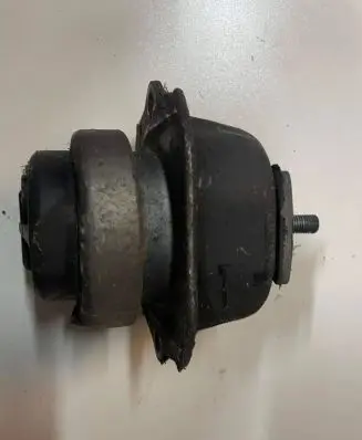 BMW X5 E70 Engine mount bracket 160042