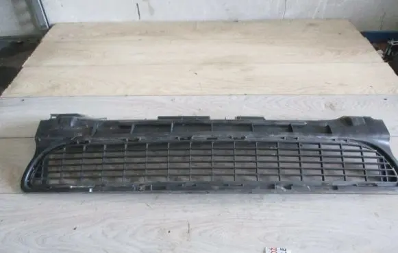 Mercedes-Benz A W169 Front bumper lower grill