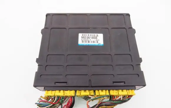 Mitsubishi Carisma Engine control unit/module MD361856