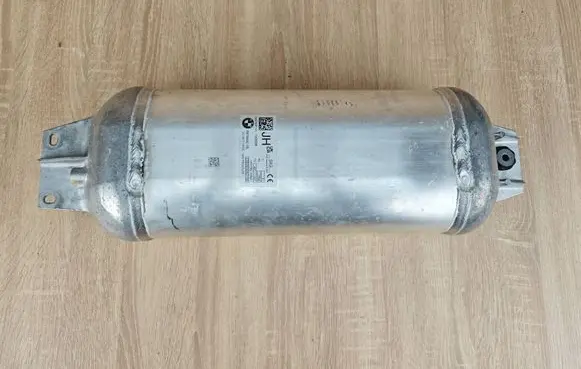 BMW X6 G06 Air suspension tank/reservoir 6878492