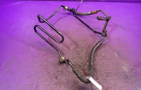 Volkswagen Golf IV Power steering hose/pipe/line 