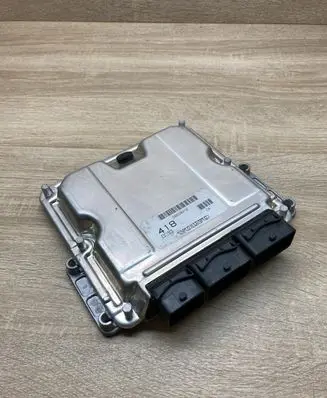 Volvo S40, V40 Engine control unit/module ECU 8200065996 30630418