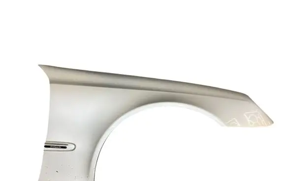 Mercedes-Benz E W211 Fender 