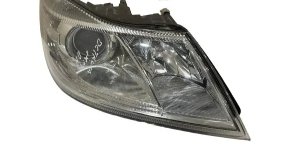 Skoda Octavia Mk2 (1Z) Headlight/headlamp 1Z1941016F 1EL24705202
