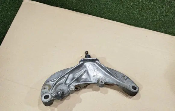 Renault Trafic III (X82) Gearbox mounting bracket 112333293R