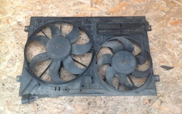 Volkswagen Jetta V Electric radiator cooling fan 1K0121205G