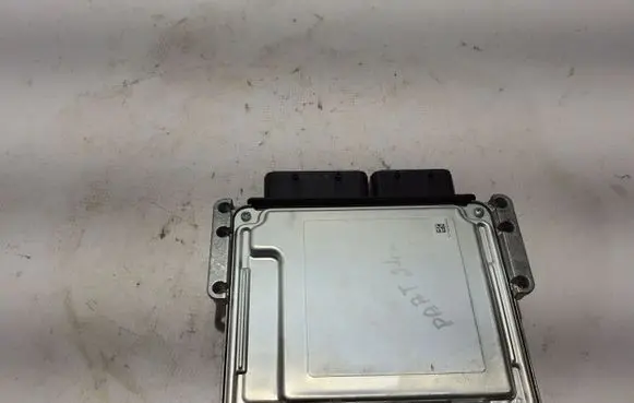 Peugeot Partner III Engine control unit/module 9856345480