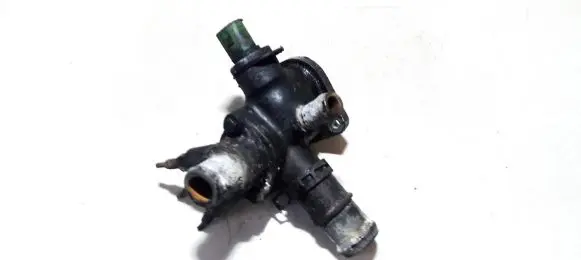 Audi A4 S4 B5 8D Engine coolant pipe/hose 038121133a
