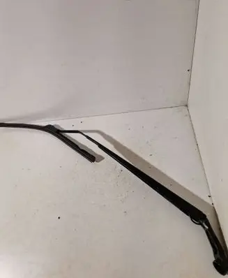 Front wiper blade arm