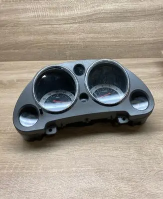 Mitsubishi Eclipse Speedometer (instrument cluster) 8100A239HA