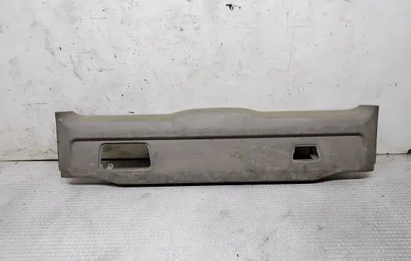 Volvo XC90 Tailgate trim 10158