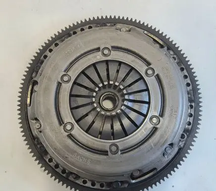 Volkswagen Golf VII Clutch set kit 03F105273