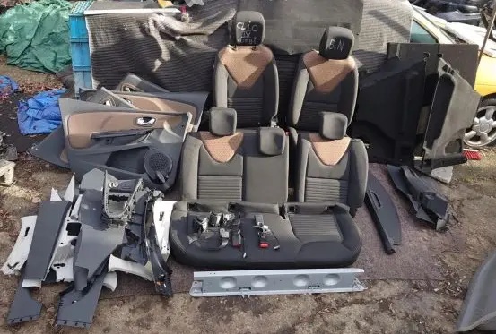 Seat set