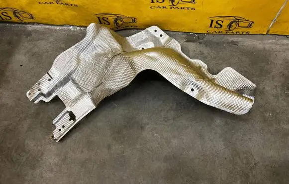 Renault Espace VI Exhaust heat shield 747618819R