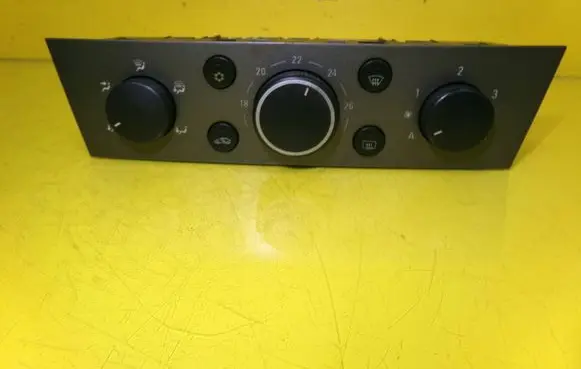 Opel Vectra C Climate control unit 74670704