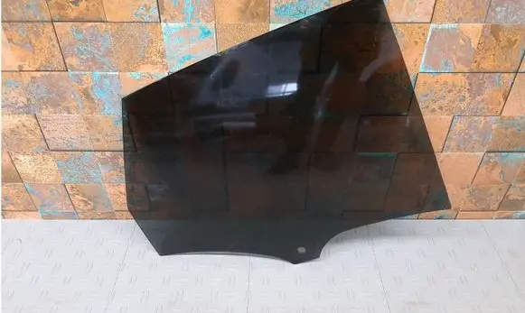 Porsche Macan (95B) Rear door window glass 95B845206A