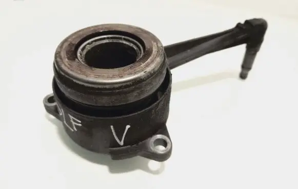 Volkswagen Golf V Clutch release bearing slave cylinder 