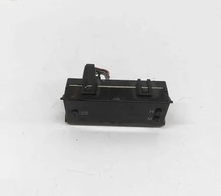 Toyota Hilux (AN10, AN20, AN30) Clock 839100K010