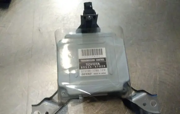 Toyota Prius (XW20) Gearbox control unit/module 8953547020 0791001780