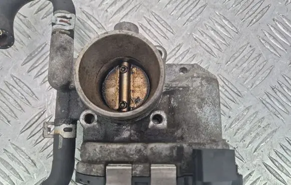 Opel Corsa D Throttle valve 24420536