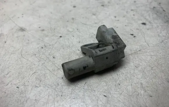Volvo V50 Camshaft position sensor 9661135980 9697