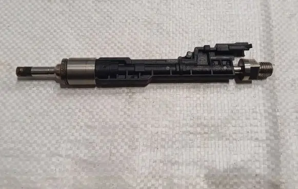 BMW X5 F15 Fuel injector 0261500533 1710270706