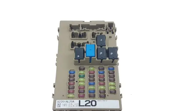 Subaru Legacy Fuse module 82201AL20A JB005110N02