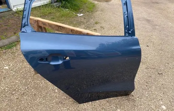 Ford Focus Front door JX7BN24720AE