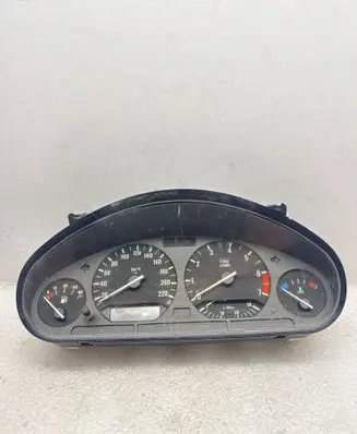 BMW 3 E36 Speedometer (instrument cluster) 8353821 110008463029