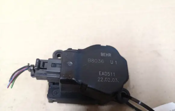 Opel Astra G Air flap motor/actuator B8036U1